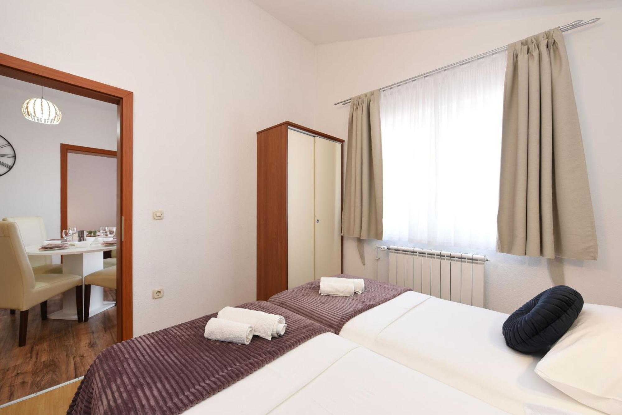 Apartments By The Sea Starigrad, Paklenica - 16421 ห้อง รูปภาพ